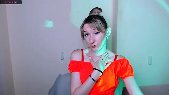 Snapshot of AmandaSell chatting on 7, 7, 2026 AmandaSell online show from 7, 7, 2026