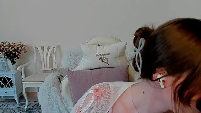 Snapshot of MishkaMe chatting on 6, 6, 2026 MishkaMe online show from 6, 6, 2026
