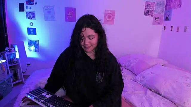 Snapshot of StephaniFox chatting on 20, 12, 2024 StephaniFox online show from 20, 12, 2024