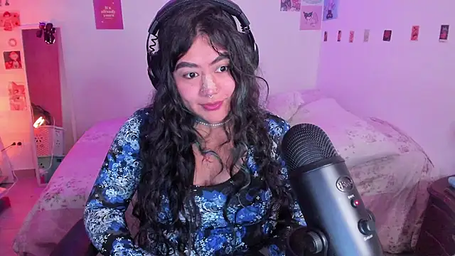 Snapshot of StephaniFox chatting on 13, 1, 2025 StephaniFox online show from 13, 1, 2025