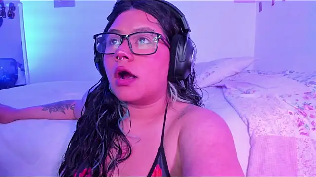 Snapshot of StephaniFox chatting on 22, 1, 2025 StephaniFox online show from 22, 1, 2025