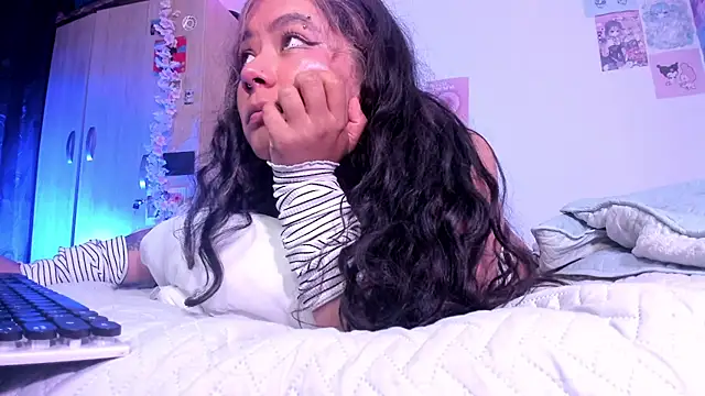 Snapshot of StephaniFox chatting on 22, 3, 2025 StephaniFox online show from 22, 3, 2025