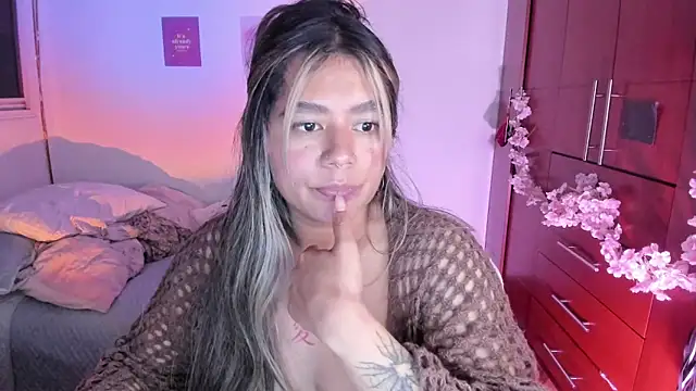 Snapshot of StephaniFox chatting on 1, 10, 2025 StephaniFox online show from 1, 10, 2025