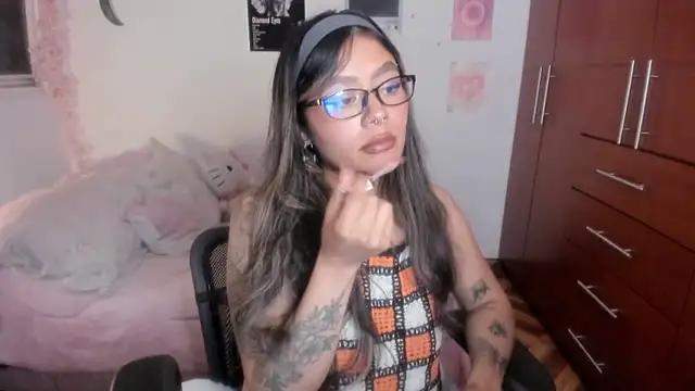 Snapshot of StephaniFox chatting on 19, 1, 2026 StephaniFox online show from 19, 1, 2026