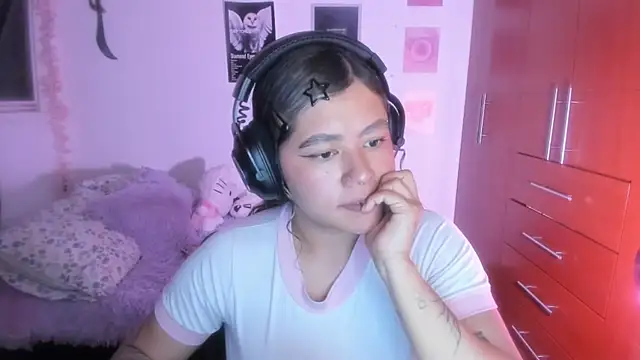 StephaniFox online show from 2, 4, 2026