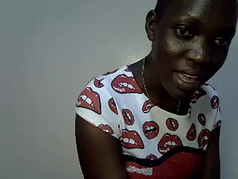 Snapshot of heather_savage chatting on 13, 4, 2026 heather savage online show from 13, 4, 2026