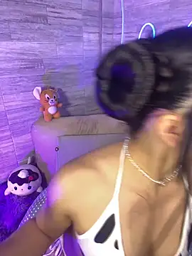 Snapshot of Bubalu_Uwwu chatting on 5, 11, 2025 Bubalu Uwwu online show from 5, 11, 2025