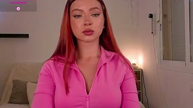 Snapshot of Karinchik_ chatting on 15, 12, 2025 Karinchik online show from 15, 12, 2025