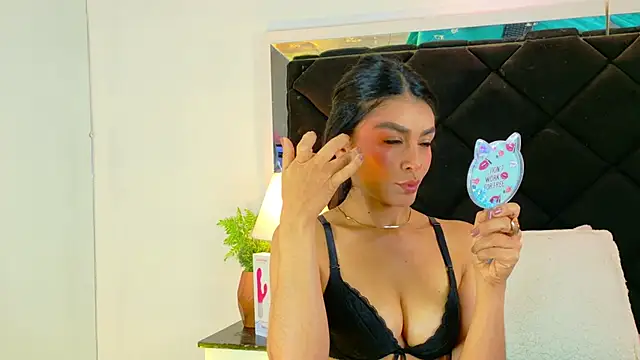 Snapshot of Holly_Brensonexx_ chatting on 6, 10, 2025 Holly Brensonexx online show from 6, 10, 2025