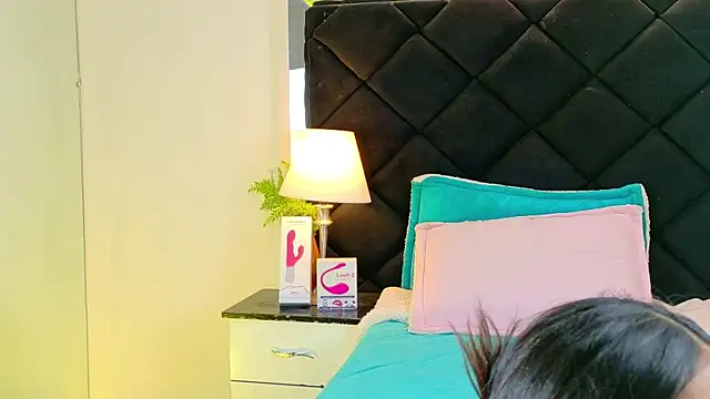 Snapshot of Holly_Brensonexx_ chatting on 22, 11, 2025 Holly Brensonexx online show from 22, 11, 2025