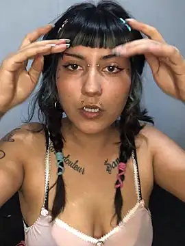 toxikkka online show from 20, 2, 2025