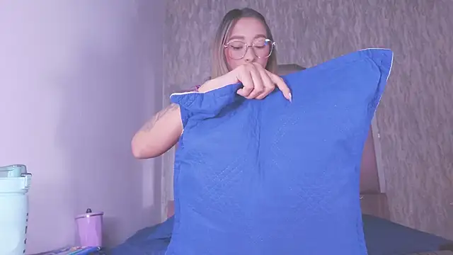 vale ross  online show from 16, 10, 2025