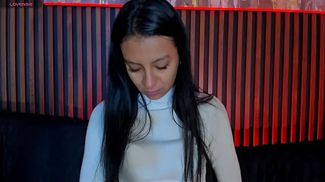 Snapshot of Tamaraakins chatting on 12, 11, 2025 Tamaraakins online show from 12, 11, 2025