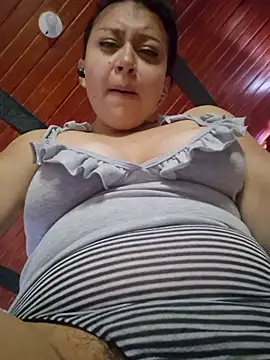 Snapshot of lombarlana-89 chatting on 19, 4, 2026 lombarlana-89 online show from 19, 4, 2026