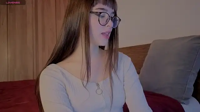Roxxy mora online show from 28, 5, 2026