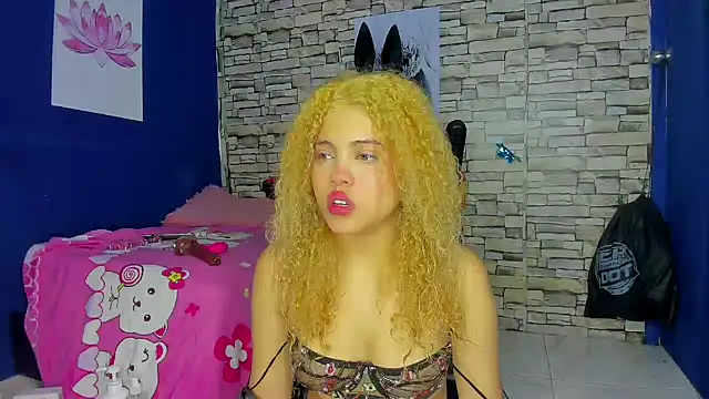 Snapshot of sofiacastillo01 chatting on 13, 2, 2025 sofiacastillo01 online show from 13, 2, 2025