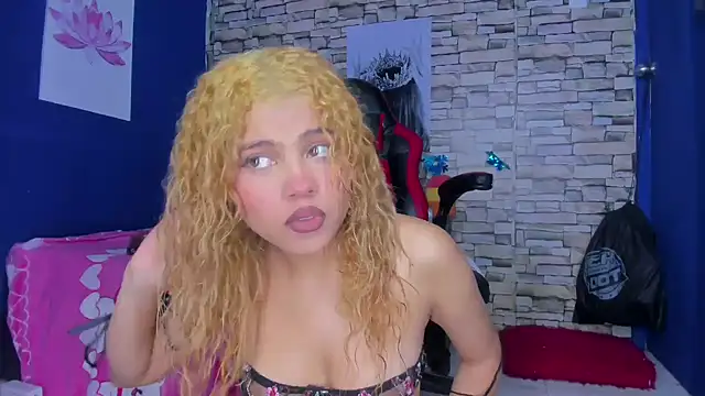 Snapshot of sofiacastillo01 chatting on 13, 2, 2025 sofiacastillo01 online show from 13, 2, 2025
