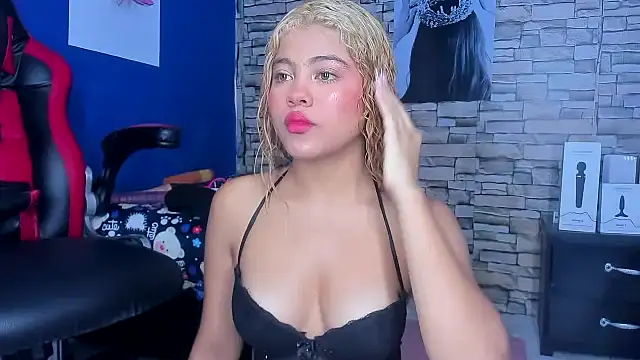 Snapshot of sofiacastillo01 chatting on 18, 3, 2025 sofiacastillo01 online show from 18, 3, 2025