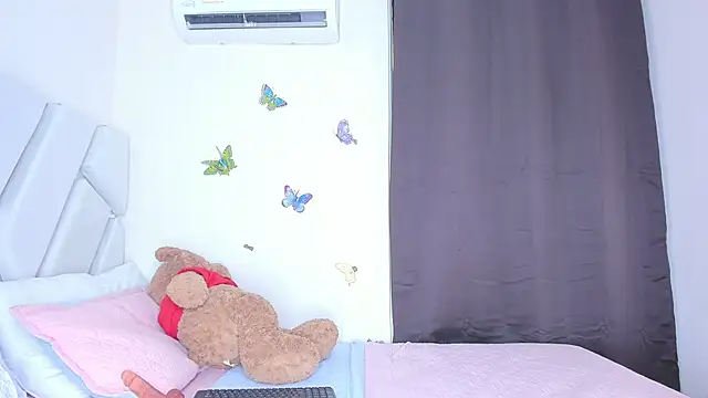 Snapshot of sofiacastillo01 chatting on 28, 2, 2026 sofiacastillo01 online show from 28, 2, 2026