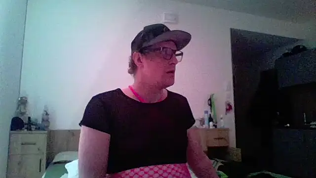 Bigthroaterboy online show from 15, 4, 2026