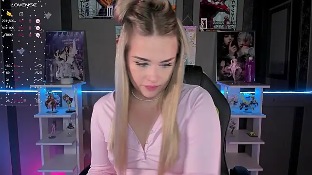 Snapshot of Ellen_Soft chatting on 22, 9, 2025 Ellen Soft online show from 22, 9, 2025