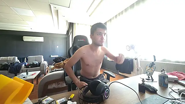 Snapshot of istebenboylebiradamim chatting on 9, 11, 2025 istebenboylebiradamim online show from 9, 11, 2025