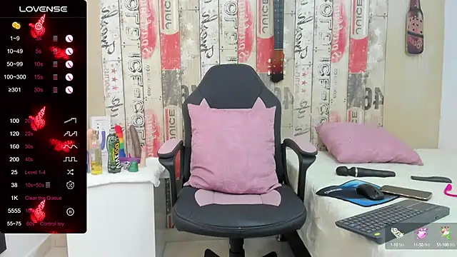 Snapshot of galatea_rous chatting on 6, 2, 2025 galatea rous online show from 6, 2, 2025