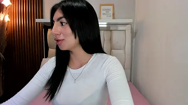 Snapshot of ANTONELLA__ROUSE_ chatting on 16, 1, 2025 ANTONELLA ROUSE online show from 16, 1, 2025
