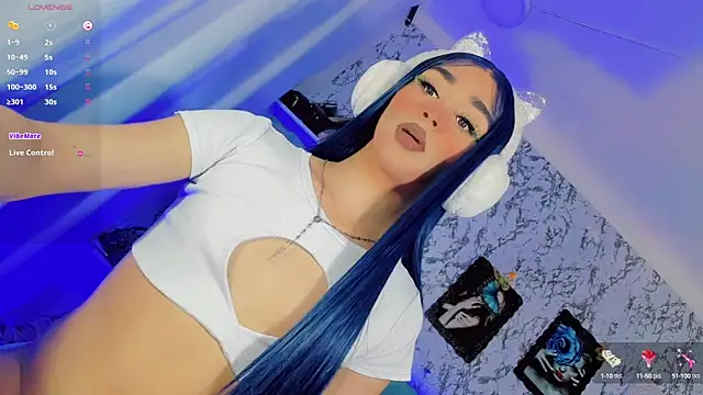 Snapshot of Baby_Aliz chatting on 8, 10, 2025 Baby Aliz online show from 8, 10, 2025