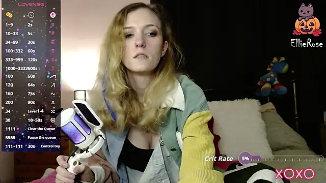 Snapshot of EllieeRose chatting on 16, 11, 2025 EllieeRose online show from 16, 11, 2025