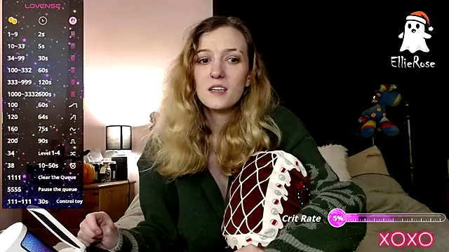 Snapshot of EllieeRose chatting on 4, 12, 2025 EllieeRose online show from 4, 12, 2025