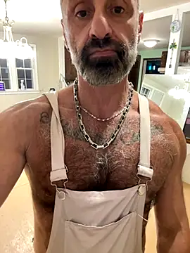 Snapshot of DaddySnowXX chatting on 2, 10, 2025 DaddySnowXX online show from 2, 10, 2025