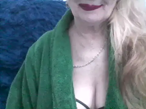 CarlyTreat online show from 22, 2, 2025