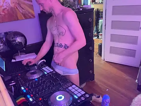 trash4cash online show from 24, 11, 2025