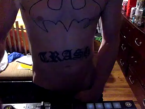 Snapshot of trash4cash chatting on 24, 5, 2026 trash4cash online show from 24, 5, 2026