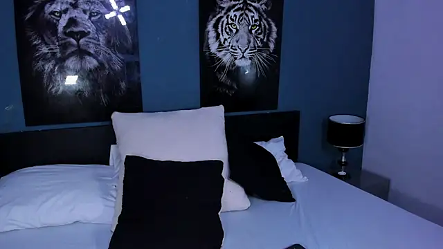 Snapshot of Liana_Bernocchi chatting on 15, 2, 2025 Liana Bernocchi online show from 15, 2, 2025