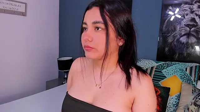 Snapshot of Liana_Bernocchi chatting on 16, 2, 2025 Liana Bernocchi online show from 16, 2, 2025