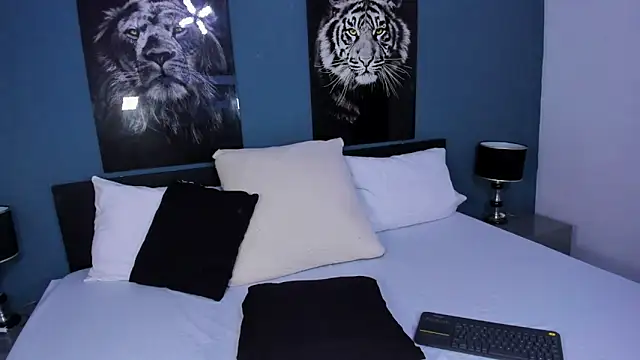 Snapshot of Liana_Bernocchi chatting on 26, 2, 2025 Liana Bernocchi online show from 26, 2, 2025