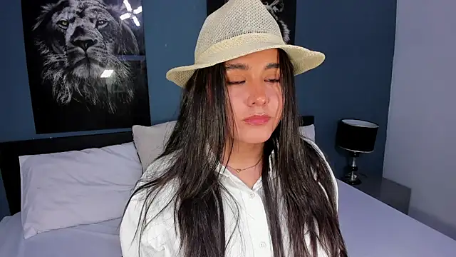 Snapshot of Liana_Bernocchi chatting on 6, 3, 2025 Liana Bernocchi online show from 6, 3, 2025