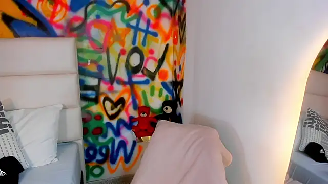 Snapshot of Liana_Bernocchi chatting on 19, 9, 2025 Liana Bernocchi online show from 19, 9, 2025