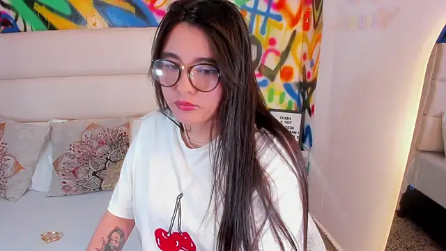 Snapshot of Liana_Bernocchi chatting on 12, 11, 2025 Liana Bernocchi online show from 12, 11, 2025