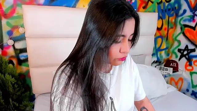 Snapshot of Liana_Bernocchi chatting on 20, 11, 2025 Liana Bernocchi online show from 20, 11, 2025