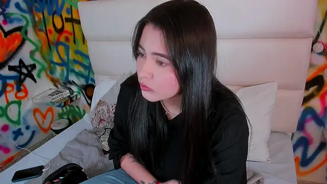 Snapshot of Liana_Bernocchi chatting on 27, 11, 2025 Liana Bernocchi online show from 27, 11, 2025