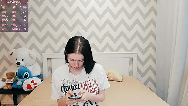 Snapshot of shaameless chatting on 8, 1, 2025 shaameless online show from 8, 1, 2025