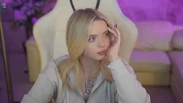 Cassy-Celestial  online show from 28, 2, 2025