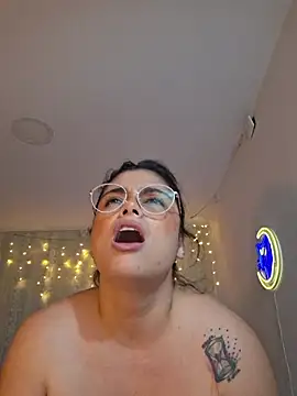Snapshot of Juliietha_servas chatting on 19, 5, 2026 Juliietha servas online show from 19, 5, 2026