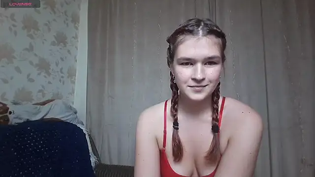 Snapshot of MargoFoxy chatting on 28, 10, 2025 MargoFoxy online show from 28, 10, 2025