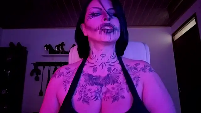 Snapshot of Olivia_seex chatting on 2, 10, 2025 Olivia seex online show from 2, 10, 2025