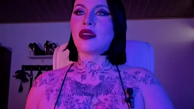 Snapshot of Olivia_seex chatting on 23, 10, 2025 Olivia seex online show from 23, 10, 2025