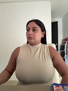 Sol biglips online show from 6, 3, 2026